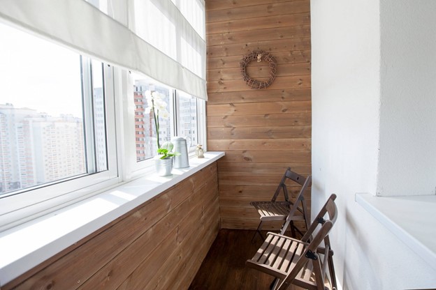 Чем обшить балкон внутри