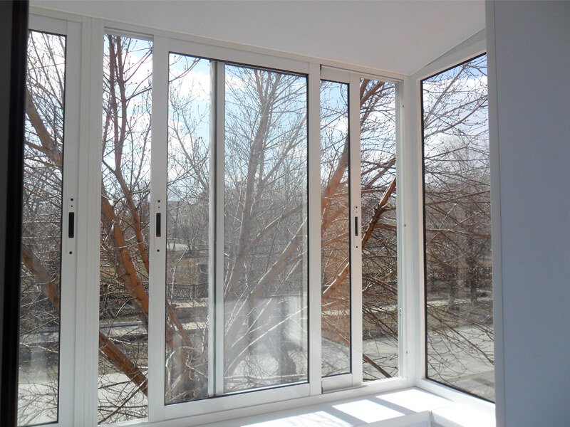 Раздвижное остекление в квартире в Люберцах